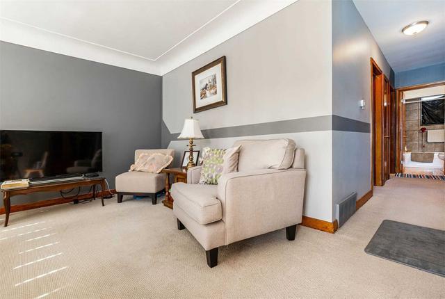 21 Bromley Rd, House detached with 2 bedrooms, 2 bathrooms and 4 parking in Hamilton ON | Image 12