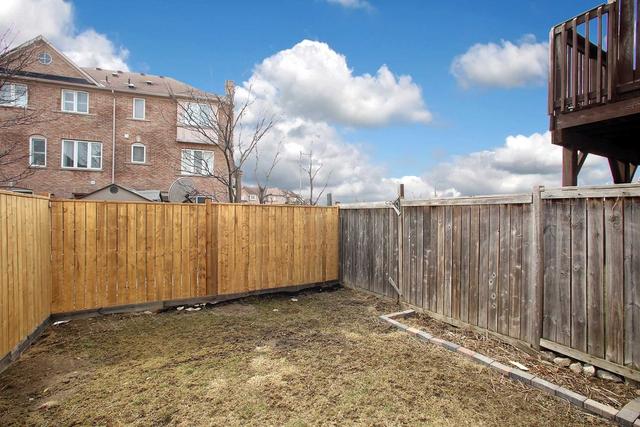 52 Oban Rd, House attached with 3 bedrooms, 3 bathrooms and 2 parking in Brampton ON | Image 15
