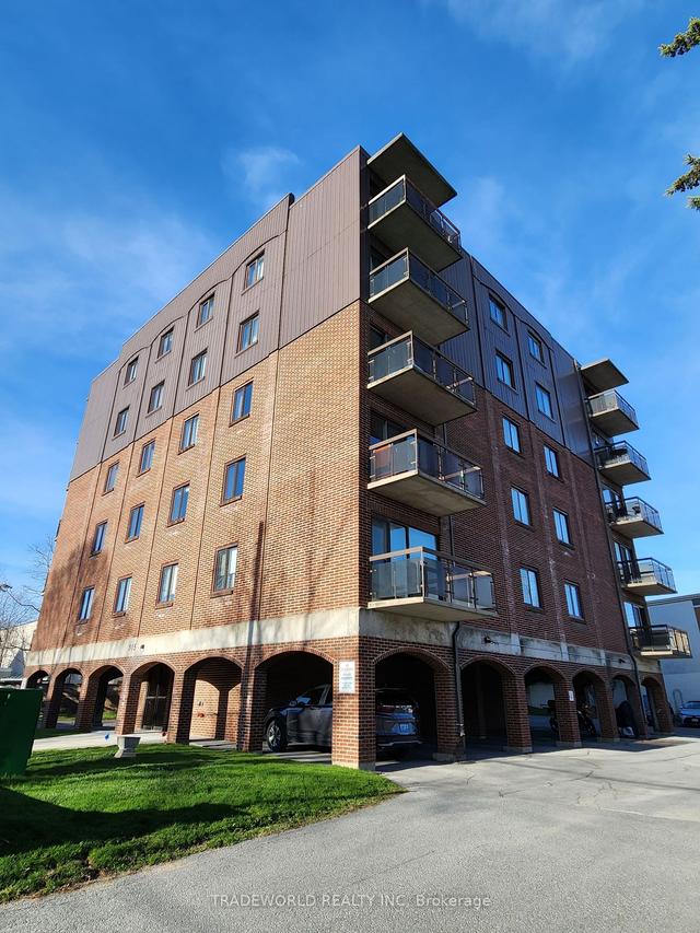 502 - 315 Regent St, Condo with 2 bedrooms, 1 bathrooms and 1 parking in Kingston ON | Image 7