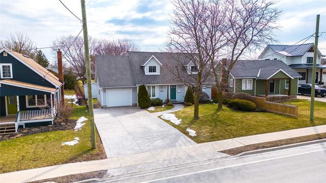 4159 Mountain St, House detached with 4 bedrooms, 2 bathrooms and 5 parking in Lincoln ON | Image 1