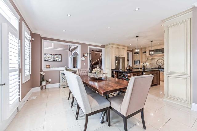 98 Isaiah Dr, House detached with 4 bedrooms, 5 bathrooms and 6 parking in Vaughan ON | Image 3