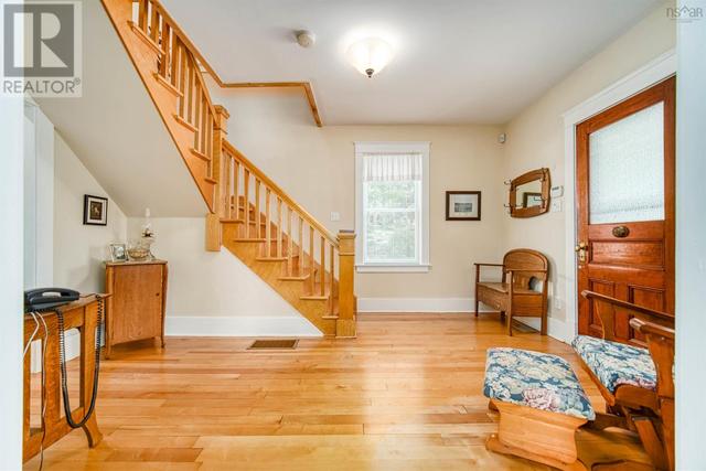 133 Pleasant Street, House detached with 4 bedrooms, 1 bathrooms and null parking in Mahone Bay NS | Image 16