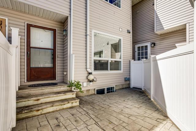 2504 72 Avenue Se, Home with 2 bedrooms, 1 bathrooms and 1 parking in Calgary AB | Image 8