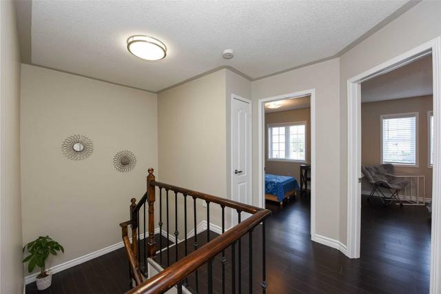 7401 Magistrate Terr, House attached with 3 bedrooms, 4 bathrooms and 4 parking in Mississauga ON | Image 26