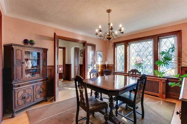 6 Old Mill Terr, House detached with 4 bedrooms, 3 bathrooms and 7 parking in Toronto ON | Image 23