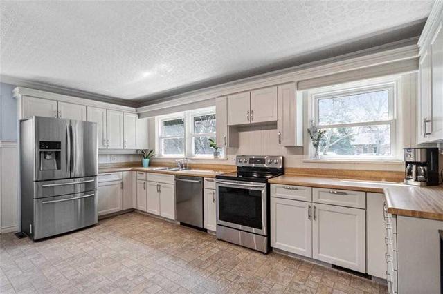 799 Cranston Crt, House detached with 4 bedrooms, 2 bathrooms and 6 parking in Burlington ON | Image 9