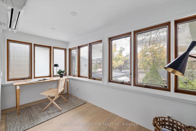 upper - 20 Kendal Ave, House semidetached with 3 bedrooms, 3 bathrooms and 1 parking in Toronto ON | Image 11