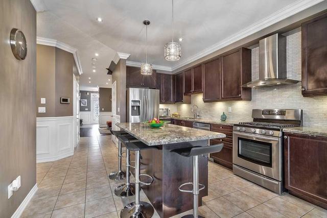 155 Rowe Terr, House detached with 4 bedrooms, 4 bathrooms and 4 parking in Milton ON | Image 8