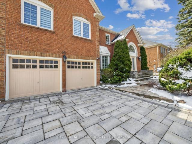 10 Dunloe Rd, House detached with 5 bedrooms, 5 bathrooms and 6 parking in Richmond Hill ON | Image 2