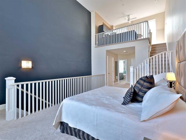 223 Walmer Rd, House attached with 3 bedrooms, 4 bathrooms and 2 parking in Toronto ON | Image 5