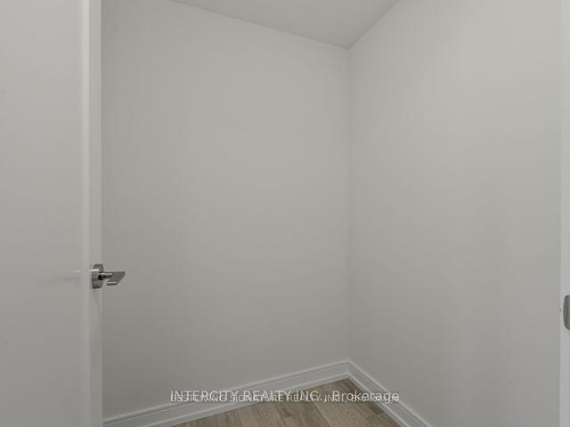 2007 - 225 Village Green Sq, Condo with 2 bedrooms, 2 bathrooms and 1 parking in Toronto ON | Image 17