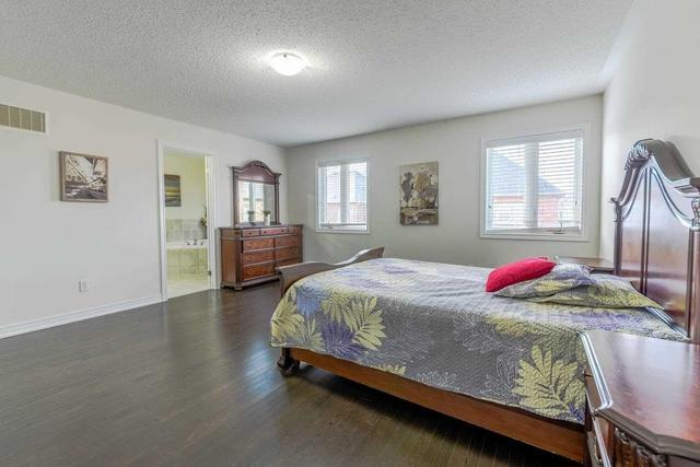 4 Zamek St, House detached with 4 bedrooms, 3 bathrooms and 2 parking in Brampton ON | Image 7