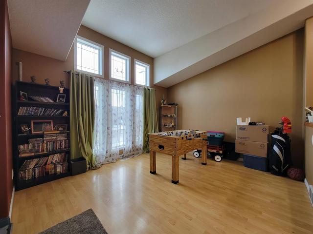 346 Lynx Crescent N, Home with 3 bedrooms, 2 bathrooms and 1 parking in Lethbridge County AB | Image 1