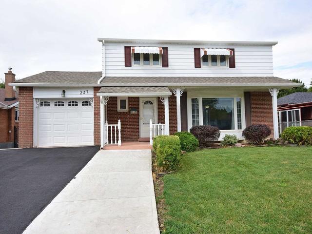 237 Avondale Blvd, House detached with 4 bedrooms, 3 bathrooms and 4 parking in Brampton ON | Image 1