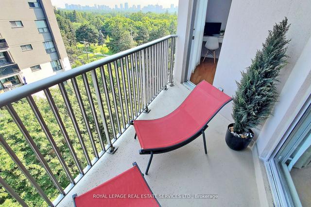 705 - 4200 Bathurst St, Condo with 2 bedrooms, 3 bathrooms and 2 parking in Toronto ON | Image 16