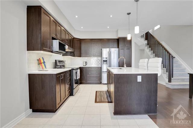 811 Quartet Avenue, Townhouse with 3 bedrooms, 3 bathrooms and 2 parking in Ottawa ON | Image 13