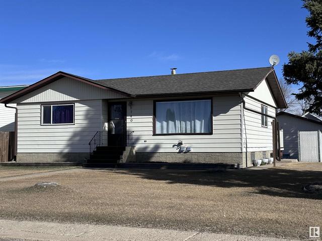 9740 99 St, House detached with 4 bedrooms, 2 bathrooms and null parking in Westlock AB | Image 2