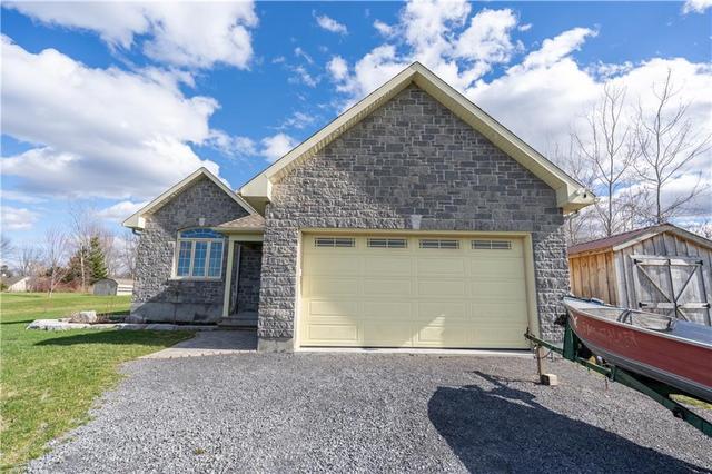 6876 Lalonde Boulevard, House detached with 4 bedrooms, 3 bathrooms and 10 parking in South Glengarry ON | Image 3