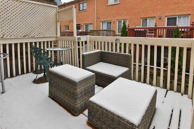 123 Harbourview Cres, House attached with 3 bedrooms, 4 bathrooms and 2 parking in Toronto ON | Image 18