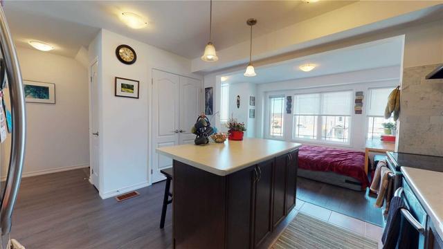 99 Frank's Way, House attached with 3 bedrooms, 2 bathrooms and 3 parking in Barrie ON | Image 13