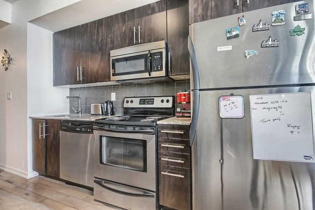 1106 - 65 Bremner Blvd, Condo with 1 bedrooms, 1 bathrooms and 0 parking in Toronto ON | Image 2