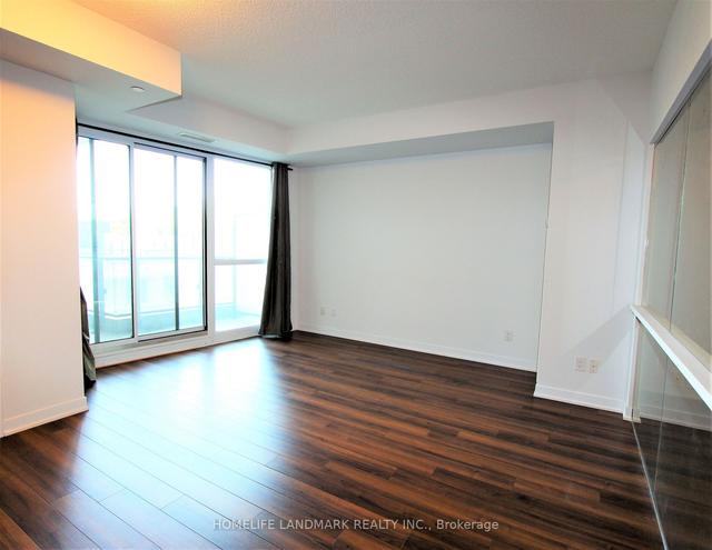 410 - 60 Berwick Ave, Condo with 2 bedrooms, 2 bathrooms and 1 parking in Toronto ON | Image 10