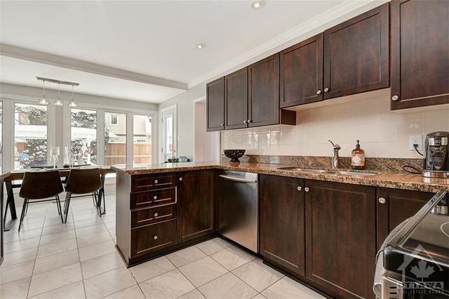 1284 Turner Crescent, House detached with 4 bedrooms, 4 bathrooms and 6 parking in Ottawa ON | Image 10