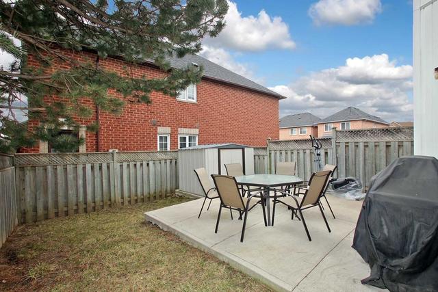 79 Kenwood Dr, Townhouse with 3 bedrooms, 3 bathrooms and 2 parking in Brampton ON | Image 16