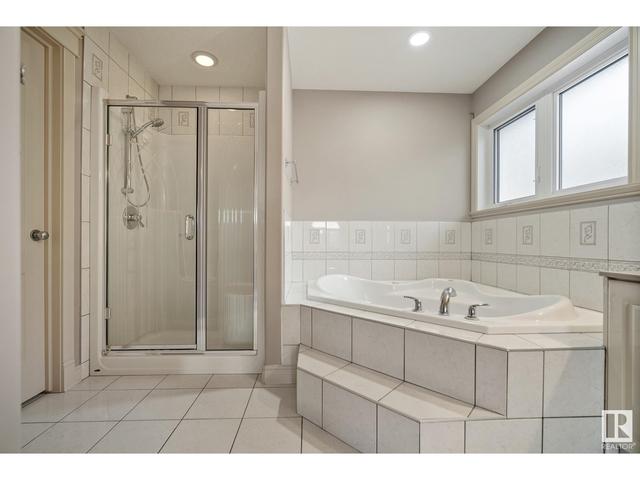 7710 168a Av Nw, House detached with 7 bedrooms, 5 bathrooms and 5 parking in Edmonton AB | Image 28