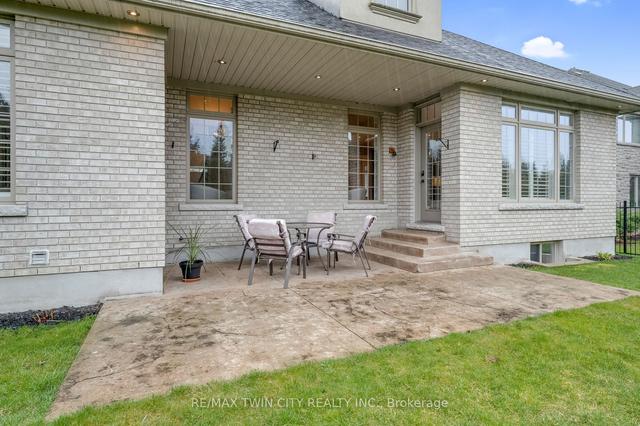 27 Black Maple Cres, House detached with 4 bedrooms, 4 bathrooms and 4 parking in Kitchener ON | Image 31