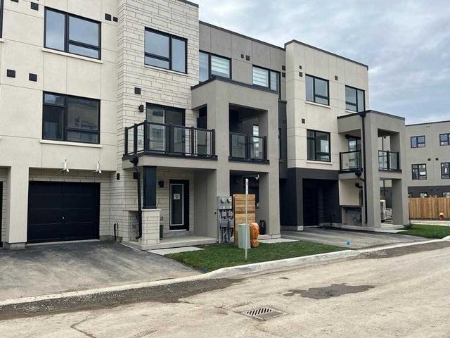 3171 Lotus, Townhouse with 2 bedrooms, 3 bathrooms and 2 parking in Burlington ON | Image 1