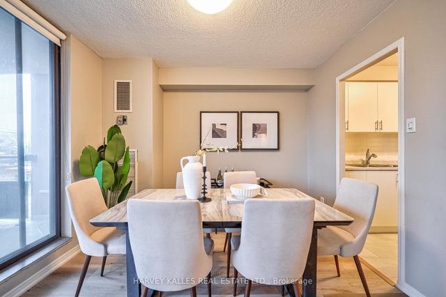 402 - 135 Marlee Ave, Condo with 2 bedrooms, 2 bathrooms and 1 parking in Toronto ON | Image 4