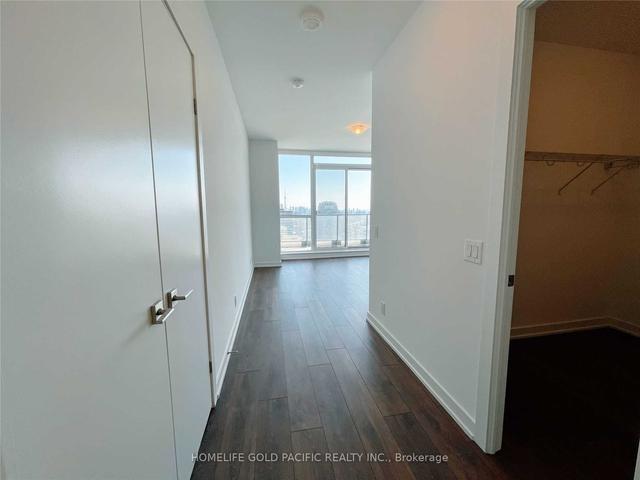 1802 - 609 Avenue Rd, Condo with 2 bedrooms, 3 bathrooms and 2 parking in Toronto ON | Image 6