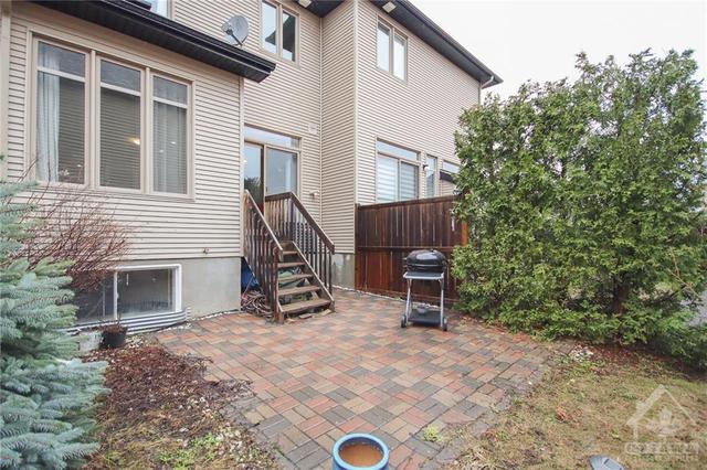 213 Butterfly Walk, Townhouse with 3 bedrooms, 2 bathrooms and 3 parking in Ottawa ON | Image 30