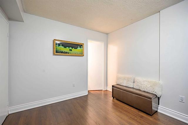 305 - 355 Rathburn Rd, Condo with 2 bedrooms, 1 bathrooms and 1 parking in Mississauga ON | Image 13