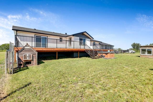 260029 Range Road 251, House detached with 3 bedrooms, 2 bathrooms and 10 parking in Wheatland County AB | Image 11