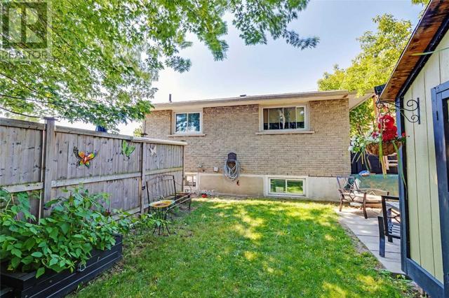 1321 Cedar St, House detached with 3 bedrooms, 2 bathrooms and 6 parking in Oshawa ON | Image 38