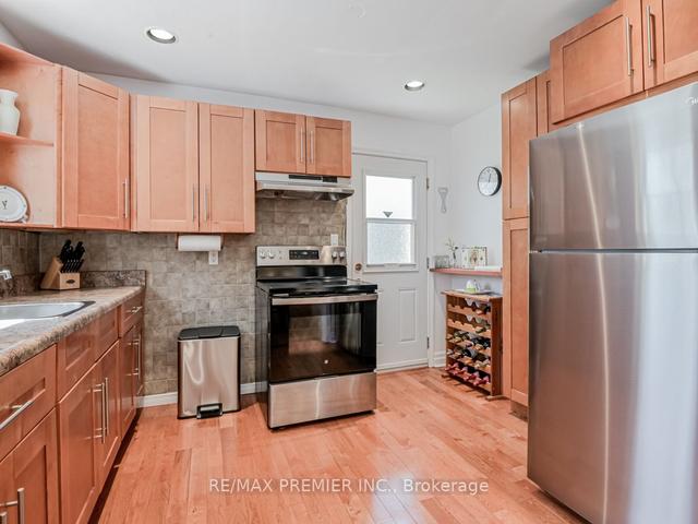 93 Black Creek Blvd, House detached with 4 bedrooms, 2 bathrooms and 4 parking in Toronto ON | Image 2