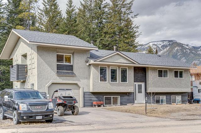 1335 Cypress Drive, House detached with 6 bedrooms, 3 bathrooms and null parking in Sparwood BC | Image 56