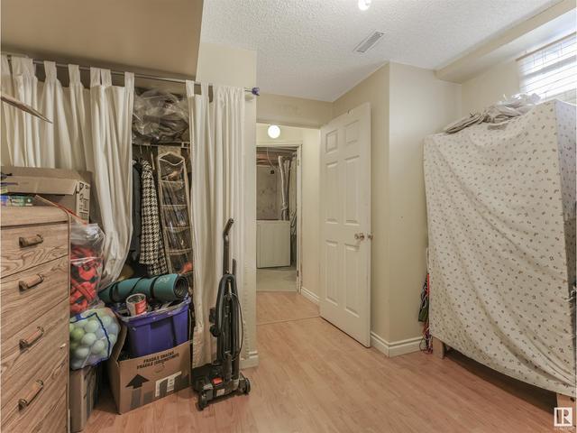 2216 113 St Nw, House semidetached with 4 bedrooms, 2 bathrooms and null parking in Edmonton AB | Image 4