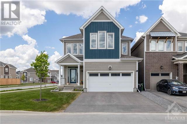 106 Cantle Crescent, House detached with 4 bedrooms, 3 bathrooms and 4 parking in Ottawa ON | Card Image