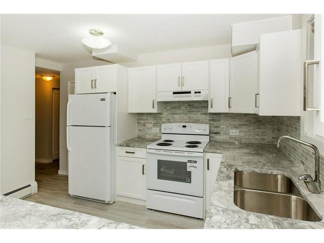 101 - 808 Royal Avenue Sw, Condo with 3 bedrooms, 2 bathrooms and 1 parking in Calgary AB | Image 1