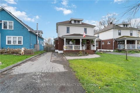 100 Elgin St, House detached with 4 bedrooms, 2 bathrooms and 6 parking in Port Colborne ON | Card Image
