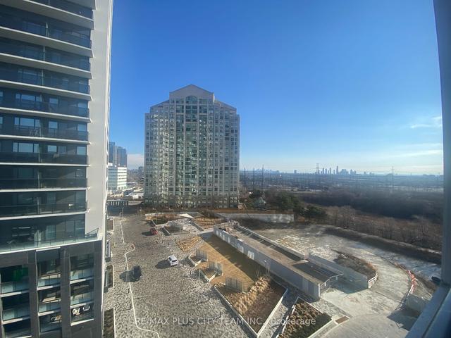 804 - 20 Thomas Riley Rd, Condo with 2 bedrooms, 2 bathrooms and 1 parking in Toronto ON | Image 4