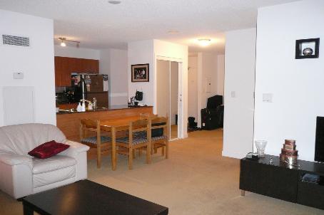 1903 - 11 Brunel Crt, Condo with 1 bedrooms, 1 bathrooms and 1 parking in Toronto ON | Image 6