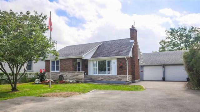70 Jarrow Rd, House detached with 3 bedrooms, 2 bathrooms and 7 parking in St. Catharines ON | Image 1