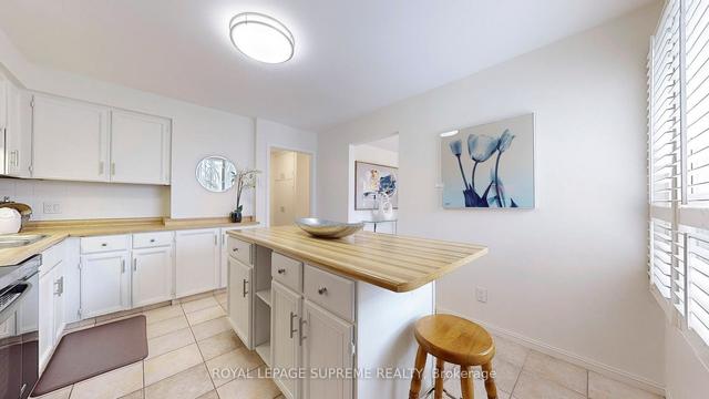 12 - 20 La Rose Ave, Townhouse with 4 bedrooms, 4 bathrooms and 2 parking in Toronto ON | Image 19