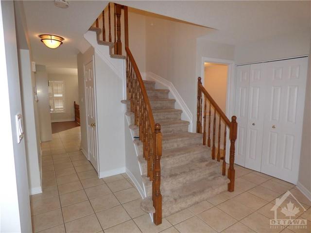 92 Borealis Crescent, House detached with 3 bedrooms, 3 bathrooms and 6 parking in Ottawa ON | Image 2