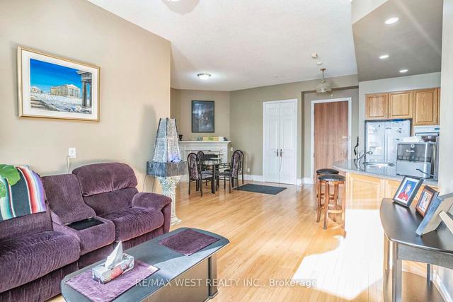 tph6 - 25 Kingsbridge Garden Circ, Condo with 3 bedrooms, 3 bathrooms and 2 parking in Mississauga ON | Image 5
