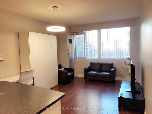 508 - 555 Yonge St, Condo with 0 bedrooms, 1 bathrooms and 0 parking in Toronto ON | Image 8